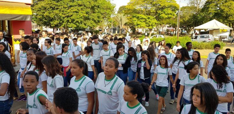 Setembro Amarelo: Secretaria de Saúde de Perdizes promove passeata sobre a prevenção ao suicídio e valorização da vida.