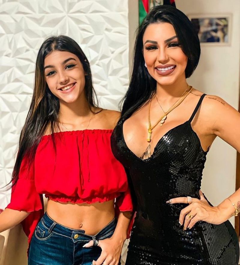 Gretchen e Anna Beatryz (Foto: Reprodução/Instagram)