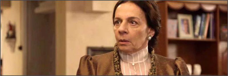 Mas não para por aí. Agustina (Rosi Campos) ainda tem uma última confissão a fazer. Ela conta ao padre que está... grávida! 