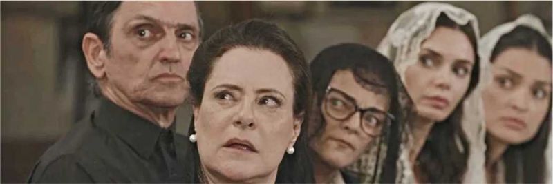 Mirtes (Elizabeth Savala) se surpreende com a audácia da nora, na novela 'O Sétimo Guardião' 