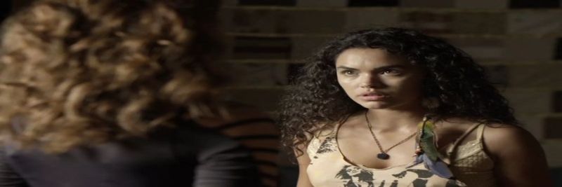 Cleo se acerta com Leandra