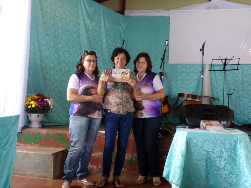 Sra. Vera, representante da família de Ermantina Rosa Dias. 