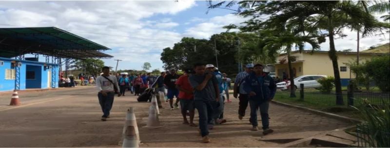 Estima-se que por dia uma média de 500 venezuelanos cruzam a fronteira de Roraima para fugir do regime de Nicolás Maduro