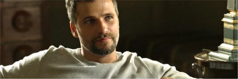 Gabriel (Bruno Gagliasso) diz a Murilo (Eduardo Moscovis) que está seguro para a audiência, na novela 'O Sétimo Guardião' 