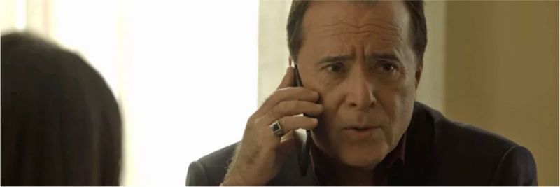 Olavo (Tony Ramos) diz para Eurico (Dan Stulbach) abrir o jogo sobre águas místicas, em 'O Sétimo Guardião' — Foto: TV Globo