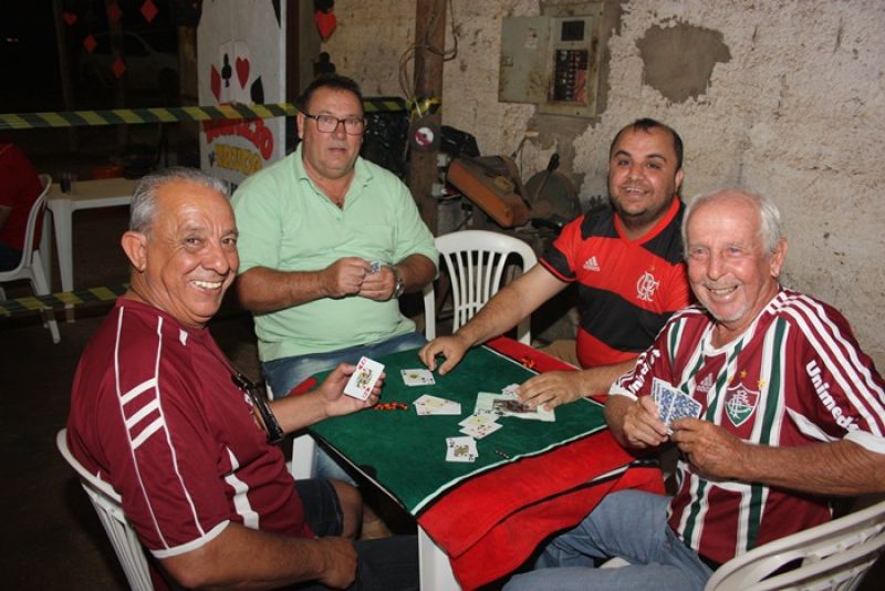 Torneio de Truco “Dinon Parafuso” chega à final.