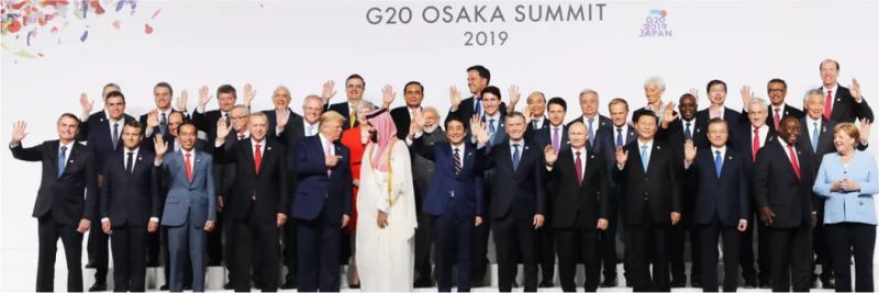 Líderes do G20 posam para foto tradicional em Osaka, no Japão — Foto: Ludovic Marin / AFP Photo
