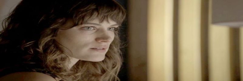 Clara fica tocada com as palavras de Gael