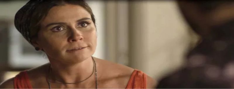 Luzia tenta se explicar com o filho