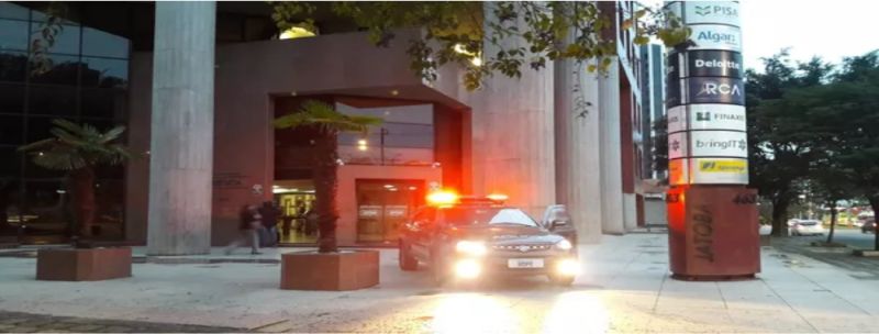 As buscas são feitas nas casas dos suspeitos e nas sedes das empresas