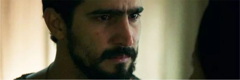 Jamil (Renato Goés) é duro com Dalila (Alice Wegmann) — Foto: Globo