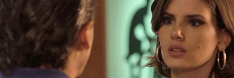 Vanessa (Camila Queiroz) não concorda com decisão de 