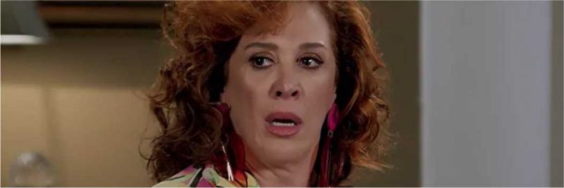 Quinzão (Alexandre Borges) está apaixonado por Lidiane (Claudia Raia), em 'Verão 90' — Foto: TV Globo