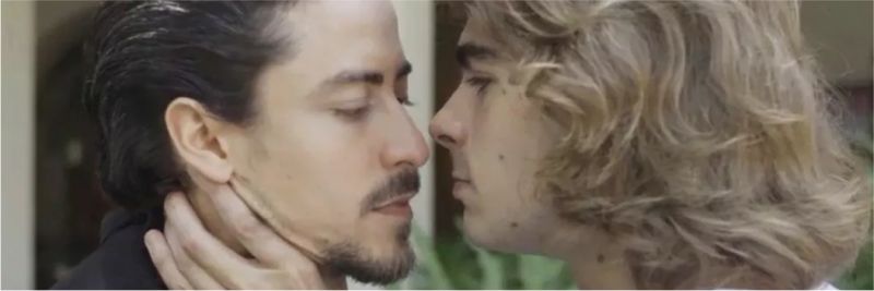 João (Rafael Vitti) enfrenta Jerônimo (Jesuíta Barbosa) em 'Verão 90' — Foto: Globo