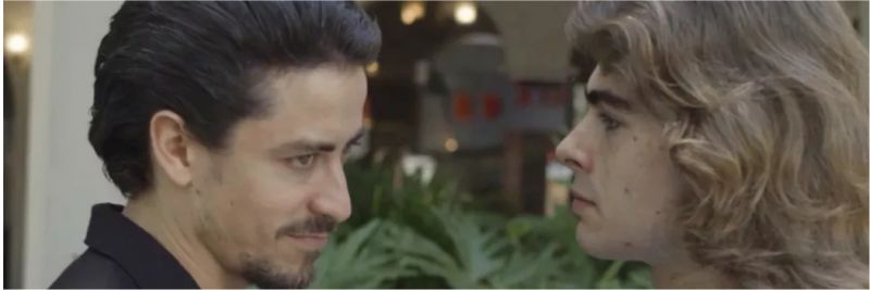 Jerônimo (Jesuíta Barbosa) humilha João (Rafael Vitti) em 'Verão 90' — Foto: Globo