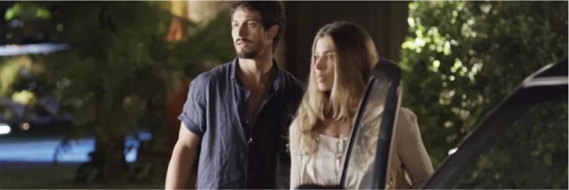 Paloma (Grazi Massafera) nem Marcos (Romulo Estrela) esperavam ver Ramon (David Junior) por ali — Foto: TV Globo
