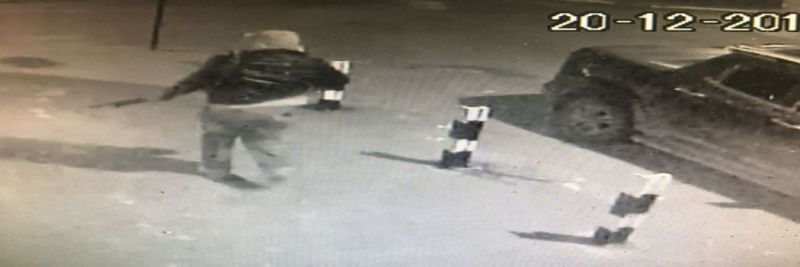 Imagens do circuito de câmeras flagraram ação dos ladrões em Serra do Salitre