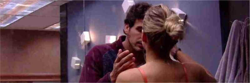 Maycon dá beijo de boa noite em Isabella
