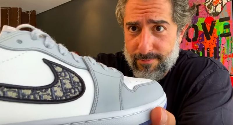 Marcos Mion mostra tênis (Foto: Reprodução/Instagram)