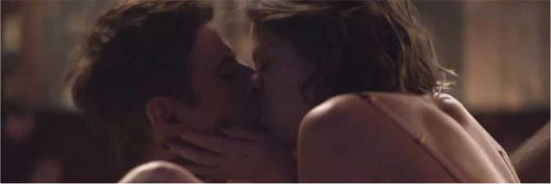 Régis e Jô se beijam após trocarem declarações — Foto: TV Globo
