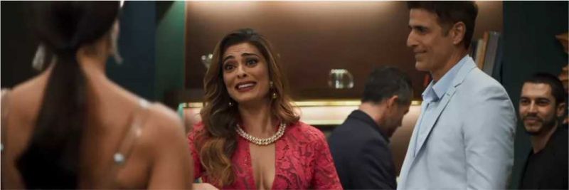Em 'A Dona do Pedaço', Maria da Paz (Juliana Paes) diz para Vivi Guedes (Paolla Oliveira) que sua filha, Jô (Agatha Moreira) adora a blogueira — Foto: TV Globo