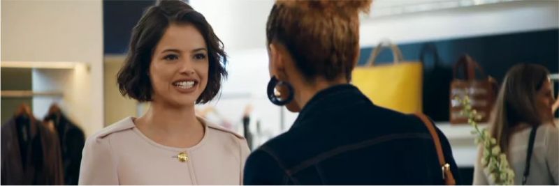 Josiane (Agatha Moreira) perde a paciência e chama Sílvia (Lucy Ramos) de brega, em 'A Dona do Pedaço' — Foto: TV Globo