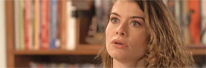 Isabel (Alinne Moraes) provoca Alain e avisa que Cris não voltará mais para Rosa Branca