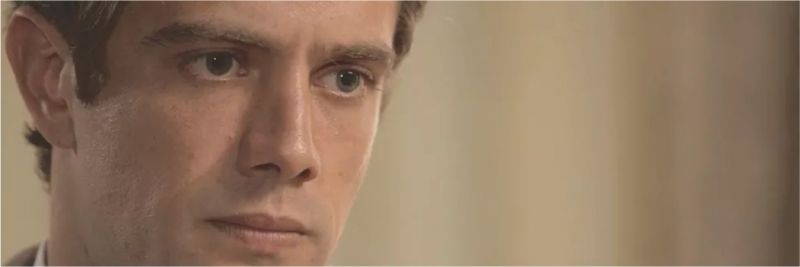 Danilo (Rafael Cardoso) fica sob a mira da arma de Gustavo Bruno