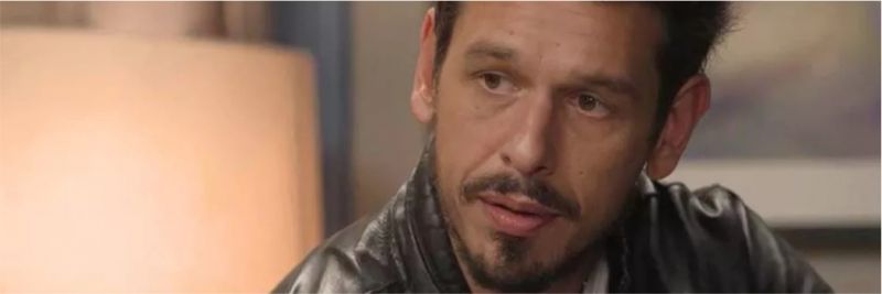 Alain (João Vicente de Castro) recebe os conselhos de Grace, mas os ignora! — Foto: TVGLOBO