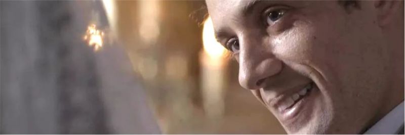 Danilo (Rafael Cardoso) demostra todo o seu amor por Julia em Espelho da Vida 