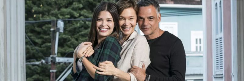Vitória Strada, Julia Lemmertz e Ângelo Antônio como Cris, Ana e Flávio em Espelho da Vida 