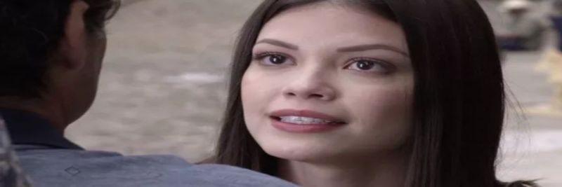 Cris não imagina, mas Ana e Flávio estão ouvindo tudo o que ela diz a Américo 