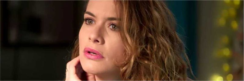Isabel (Alinne Moraes) encontra folhas do diário de Julia Castelo