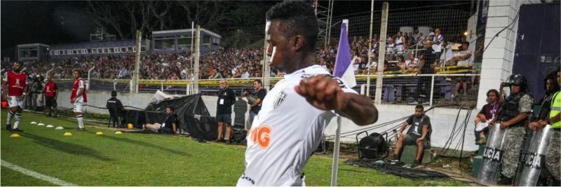 Cazares, mais uma vez, foi o destaque do Atlético-MG 