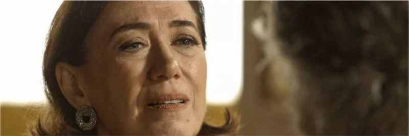 Valentina (Lilia Cabral) diz para Feliciano (Leopoldo Pacheco) que não vai continuar morando na casa dele de favor, em 'O Sétimo Guardião' — Foto: TV Globo