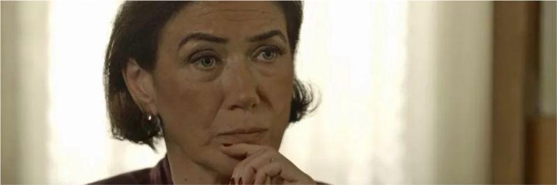 Valentina (Lilia Cabral) não acredita nas boas intenções de Olavo, em 'O Sétimo Guardião' — Foto: TV Globo