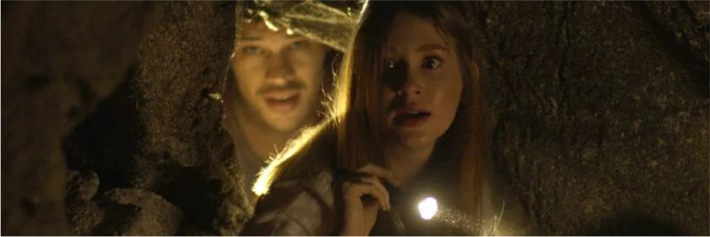 Luz (Marina Ruy Barbosa) é expulsa da Irmandade por Gabriel (Bruno Gagliasso), na novela 'O Sétimo Guardião' — Foto: TV Globo