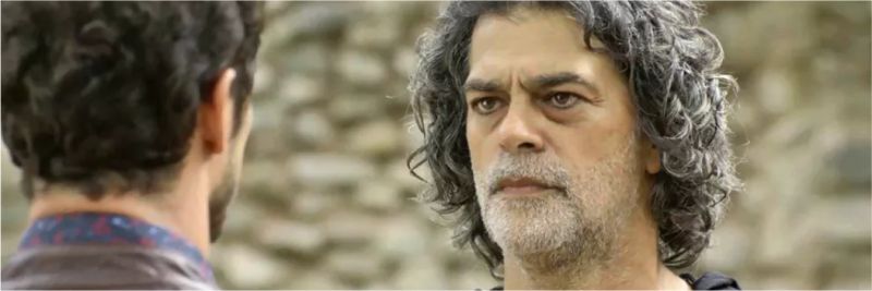 Murilo (Eduardo Moscovis) estranha proposta feita por Júnior (José Loreto), em 'O Sétimo Guardião' 