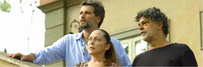 Gabriel (Bruno Gagliasso) não escuta Judith (Isabela Garcia) e dá apoio a Mirtes (Elizabeth Savala), em 'O Sétimo Guardião' — Foto: TV Globo