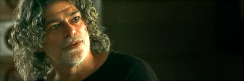 Murilo (Eduardo Moscovis) abre o jogo a Sóstenes (Marcos Caruso) e diz que é León, em 'O Sétimo Guardião'
