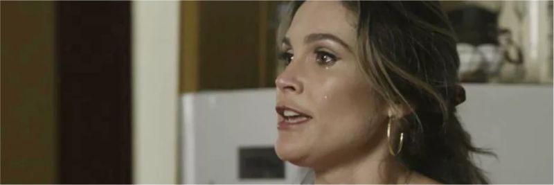 Rita surpreende o marido e diz que deseja fazer amor com ele 