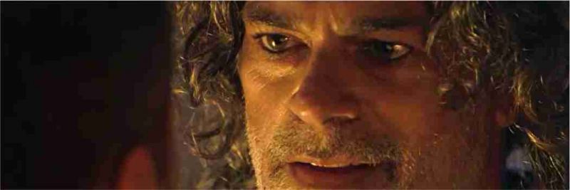 León (Eduardo Moscovis) revela a Gabriel (Bruno Gagliasso) e a Judith (Isabela Garcia) o seu verdadeiro nome, em 'O Sétimo Guardião' 