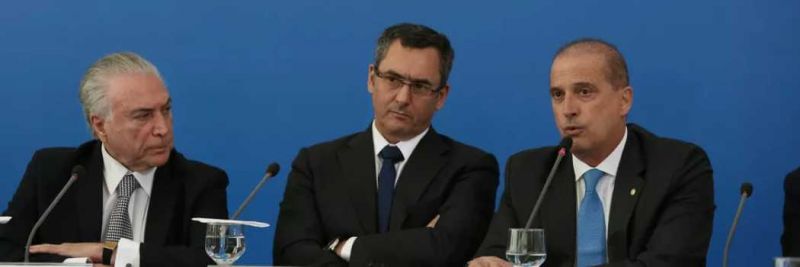 Da esquerda para a direita: o presidente Michel Temer; o ministro da Fazenda, Eduardo Guardia; e o ministro da Casa Civil do governo Bolsonaro, Onyx Lorenzoni