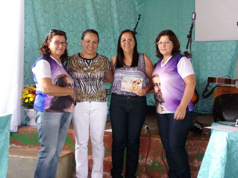 Sra. Maria Célia Alves de Melo, Presidente da Casa de Maria. 