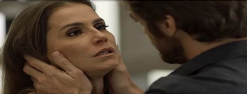 Beto deixa a esposa emocionada com declaração de amor