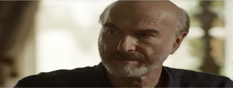 Severo fica acuado com barraco de Karen
