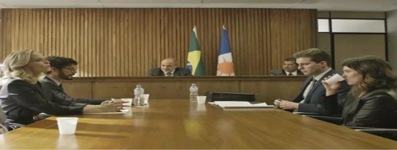 Fabiana e Clara ficam cara a cara no julgamento