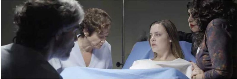 Dalila (Alice Wegmann) tem complicações durante parto em 'Órfãos da Terra' — Foto: Globo