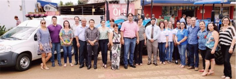 Prefeitura entrega novos veículos e reforça a frota do Município.