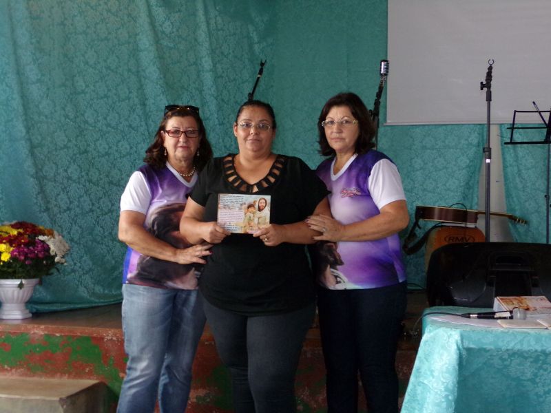 Sra. Rosa Oliveira, representante da família de Florípes Flausino de Oliveira. 